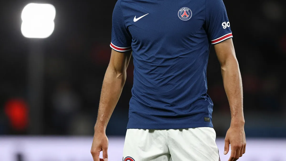 Bernard Arnault renforce son emprise sur Paris FC