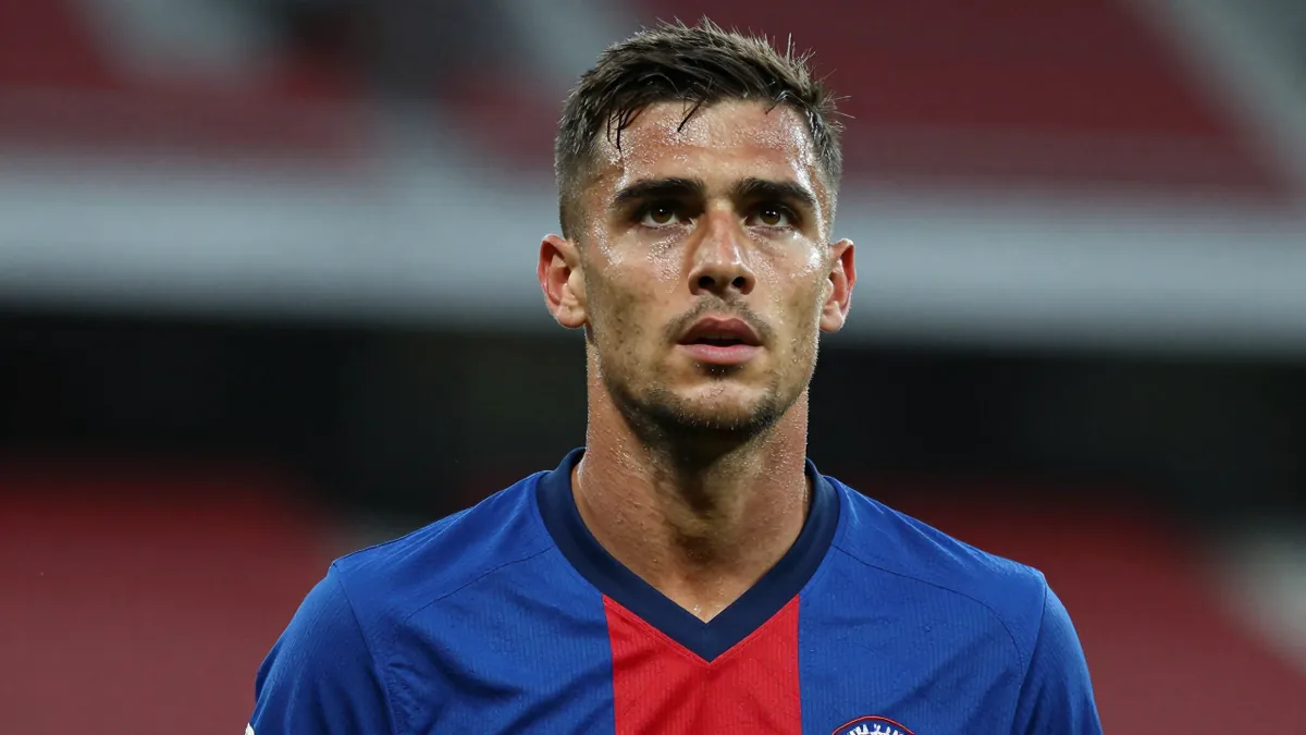 Paris FC Enters Talks to Sign Moroccan Midfielder Imran Louza